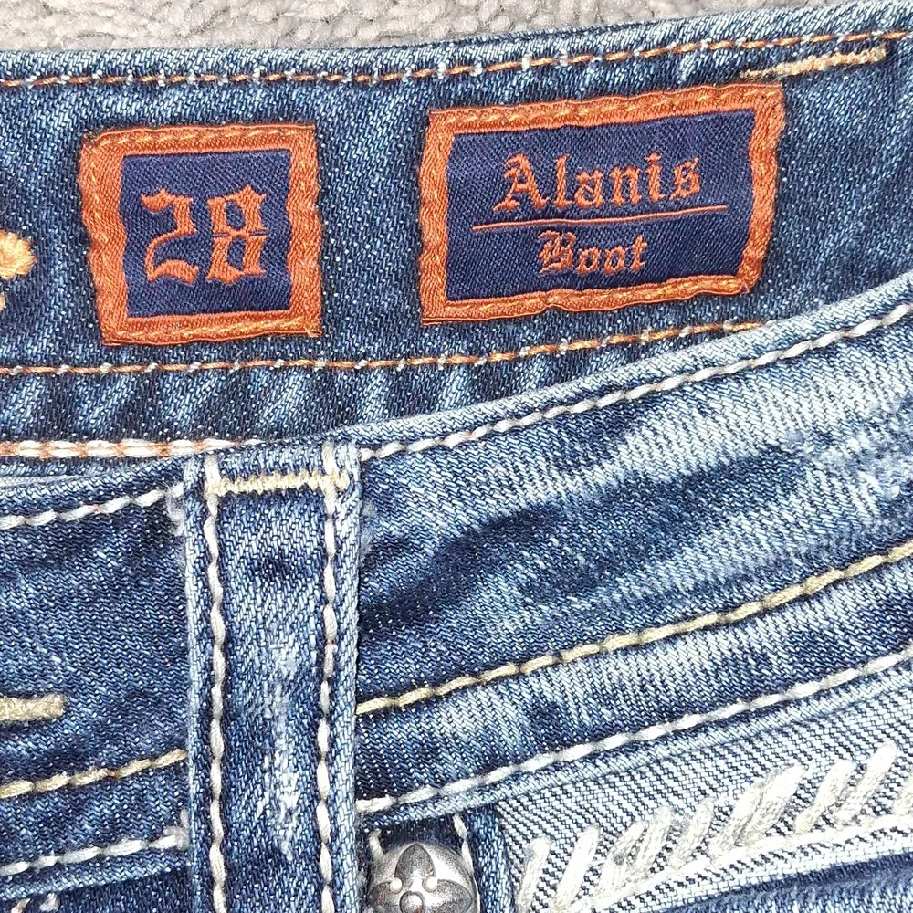 EUC Rock Revival Alanis Boot Cut Jeans - Picture 2 of 13